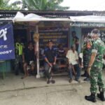Koramil 04/PP Serka Rahmad Sembiring Beserta Rekan-rekan Babinsa Rutin Melaksanakan Patroli Karhutla di Wilayah Binaan Guna Cegah Kebakaran 1779677567-picsay
