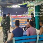 Babinsa Koramil 04/PP Sertu Rubiyanto Beserta Rekan-rekan Babinsa Rutin Melaksanakan Patroli Karhutla di Wilayah Binaan Guna Cegah Kebakaran 1781329503-picsay