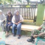 Pantau Ketersediaan dan Harga Sembako, Babinsa Koramil 04/PP Laksanakan Komsos di Kecamatan Pasirpenyu 1781755242-picsay