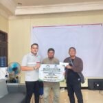Bentuk Kepedulian Koptan JD Karya Mandiri dan CV Java Victory Salurkan Bantuan CSR untuk Panitia MTQ XXIV Desa Redang Seko Kecamatan Lirik IMG-20260912-WA0004